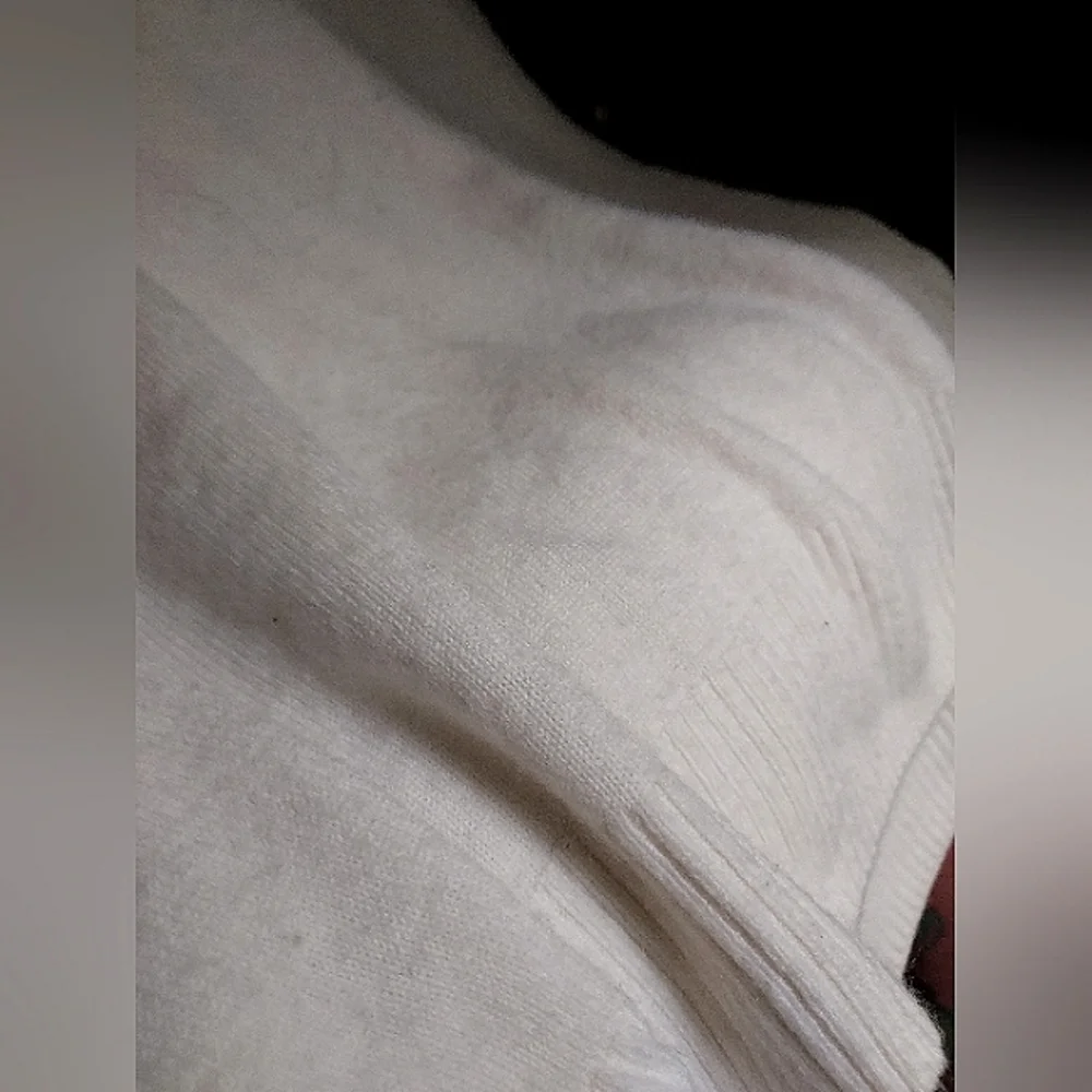 White Sweater - Picture 3 of 3